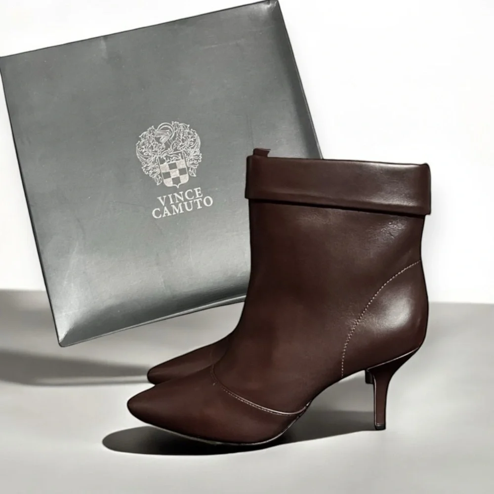 🌻NEW (w/box) Vince Camuto Amvita Mahogany Red Leather Point-Toe Bootie Size 9.5